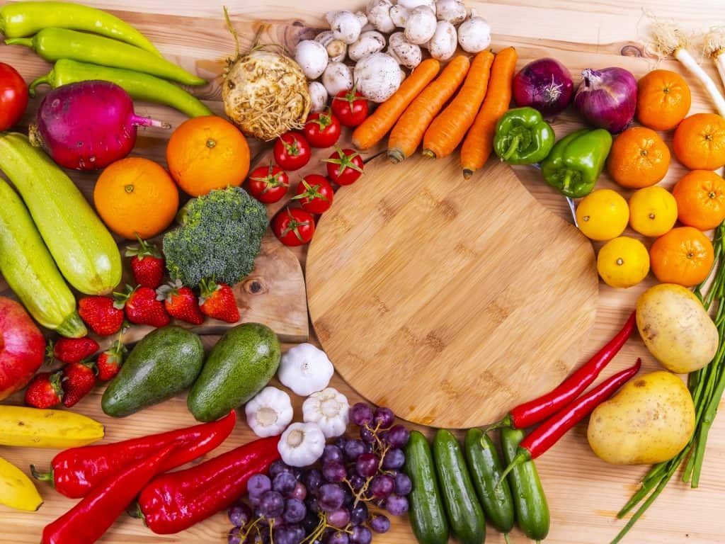 Hol dir leckere Inspirationen in meinem veganen Wochenplan KW 11 - hier findest du einfache Kochrezepte für jeden Tag für die ganze Familie
